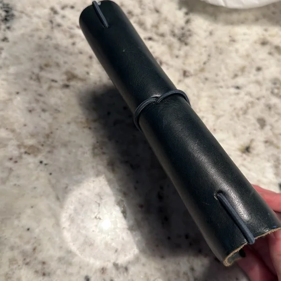 Old Trend Modern Vintage, Nomad Carry-all-wallet - Picture 2 of 7